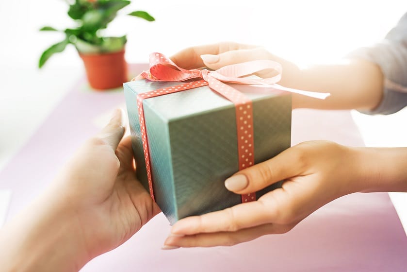 helping others feel at home with thoughtful gifts | helping others feel at home with thoughtful gifts